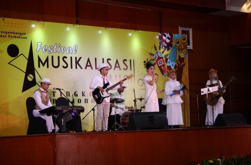  Jawa Barat menjadi Penampil Terbaik Ketiga dalam Festival Musikalisasi Puisi Tingkat Nasional 2019